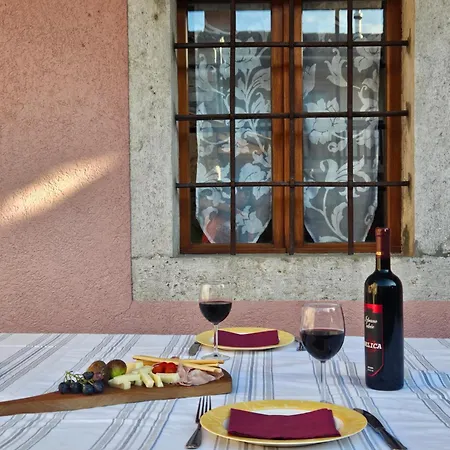 Сasa de vacaciones Kraska Hisa Komen