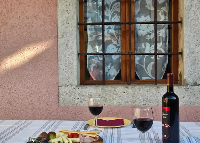 Сasa de vacaciones Kraska Hisa Komen